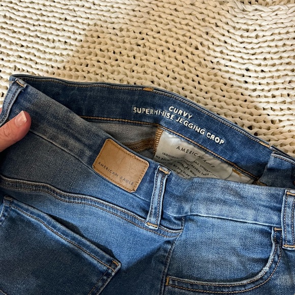 American Eagle Curvy High Waisted Cropped Jeans - Picture 5 of 6